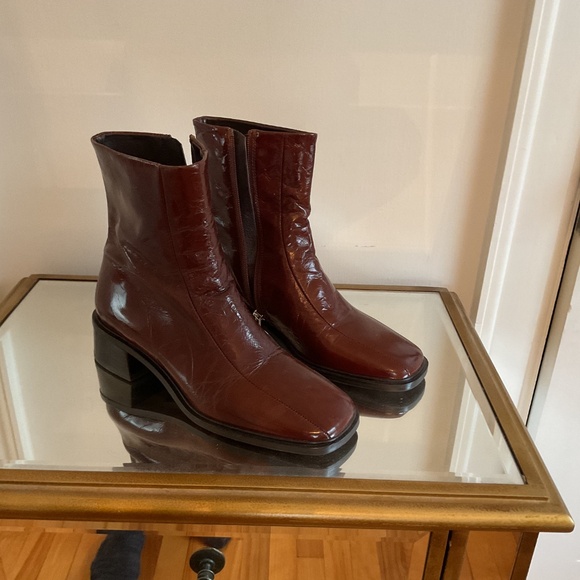 L’Intervalle  brown leather ankle boots - Picture 2 of 11